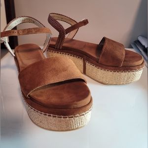 Stuart Weitzman Platform Suede Sandal Size 7M